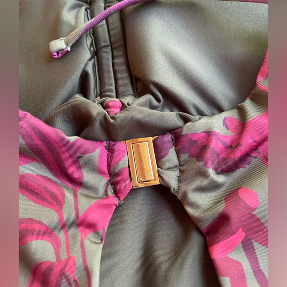 Farm Rio NWT Sz SM Brazilian design Halter one -piece swimsuit; jungle pattern. - Picture 9 of 13